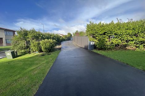 Photo of property in 8 Burgundy Park Avenue, Henderson, Auckland, 0612