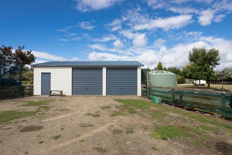 Photo of property in 28 Cowper Side Road, Dannevirke, 4976