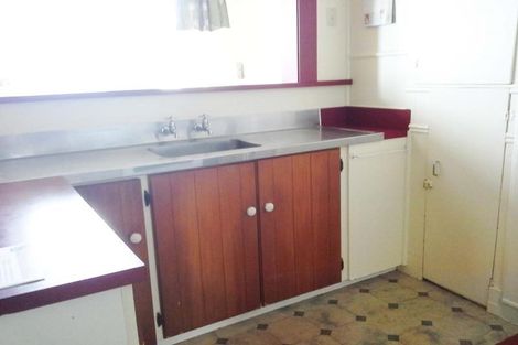 Photo of property in 8 Cutfield Road, New Plymouth, 4310