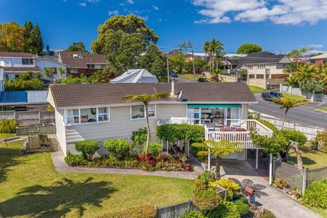 Photo of property in 53 Stanley Avenue, Milford, Auckland, 0620