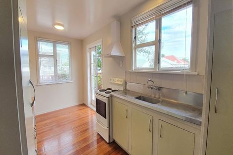 Photo of property in 17 Grosvenor Street, Redwood, Christchurch, 8051