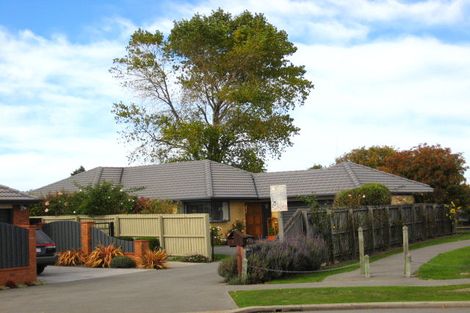 Photo of property in 8 Kumai Place, Sockburn, Christchurch, 8042