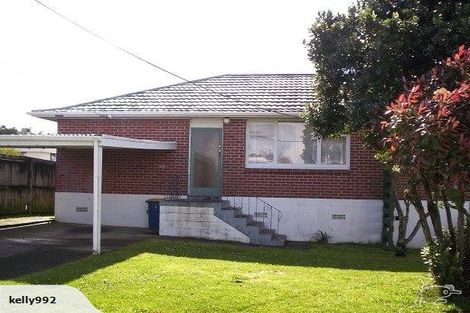 Photo of property in 26 Eastglen Road, Glen Eden, Auckland, 0602