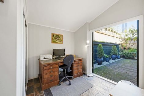 Photo of property in 2/32 Albert Road, Devonport, Auckland, 0624