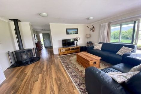 Photo of property in 4 Camellia Lane, Carterton, 5713