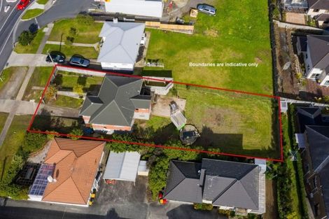 Photo of property in 660 East Coast Road, Pinehill, Auckland, 0630