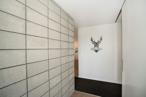 Photo of property in 76 Johnstone Drive, Fitzherbert, Palmerston North, 4410