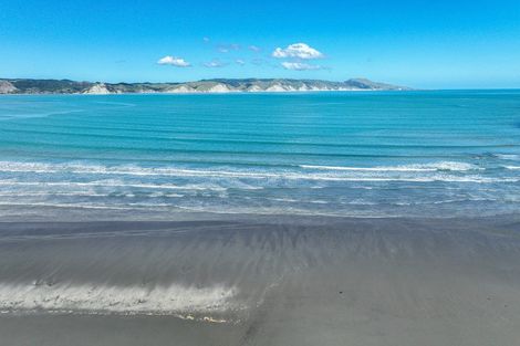 Photo of property in Blue Bay Road, Mahia, 4198
