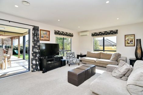 Photo of property in 25 Glencullen Drive, Casebrook, Christchurch, 8051