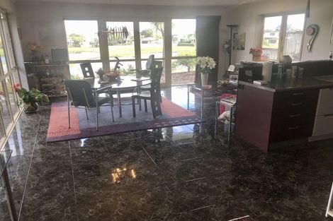 Photo of property in 10 Cayman Court, One Tree Point, 0118