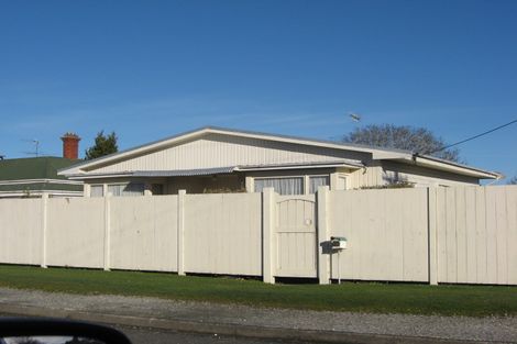 Photo of property in 220 Park Street, Winton, 9720