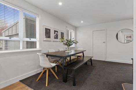 Photo of property in 43 Dunedin Street, Redwood, Christchurch, 8051