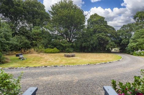 Photo of property in 3883 Christchurch Akaroa Road, Little River, 7591