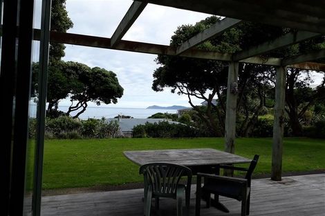 Photo of property in 137 Wellington Road, Paekakariki, 5034