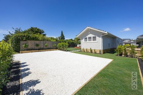 Photo of property in 2 Queen Street, Riverhead, 0820