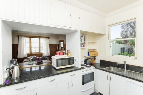 Photo of property in 115 Harris Street, Inner Kaiti, Gisborne, 4010