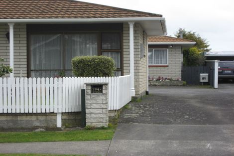 Photo of property in 1/194 Carrington Street, Lower Vogeltown, New Plymouth, 4310