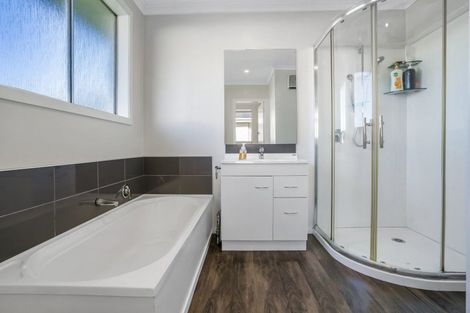 Photo of property in 9 Anne Street, Winton, 9720