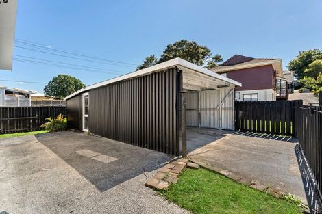 Photo of property in 19 Ribblesdale Road, Henderson, Auckland, 0612