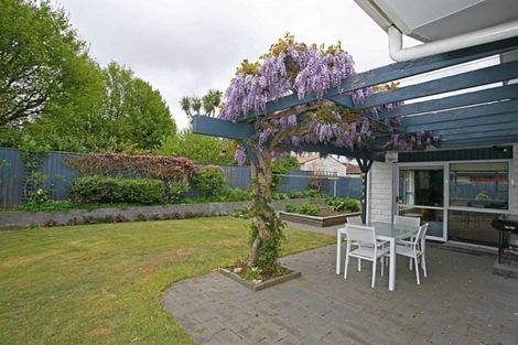 Photo of property in 5 Cherrywood Place, Redwood, Christchurch, 8051