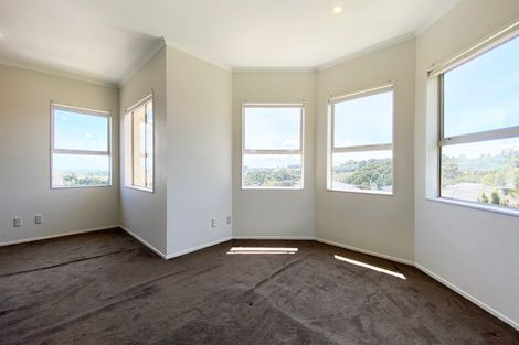 Photo of property in 33 Saint Maroun Rise, The Gardens, Auckland, 2105