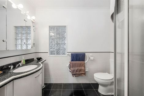 Photo of property in 18 Rostrevor Place, Tihiotonga, Rotorua, 3015