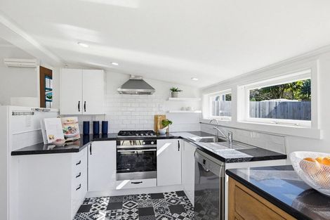Photo of property in 37 Donald Mclean Street, Newtown, Wellington, 6021