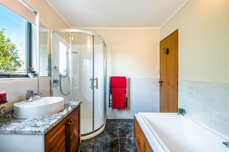 Photo of property in 119 Arran Road, Browns Bay, Auckland, 0630