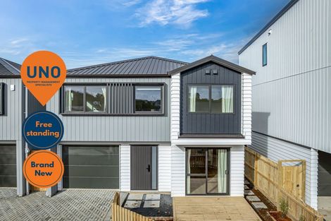 Photo of property in 16 Gossamer Drive, Pakuranga Heights, Auckland, 2010