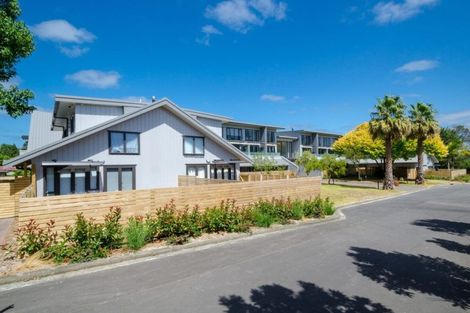 Photo of property in 18b/30 Westward Ho, Glen Eden, Auckland, 0602