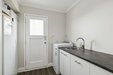 Photo of property in 73 Oxford Street, Tawa, Wellington, 5028