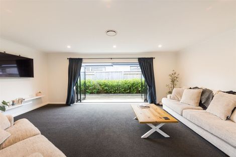 Photo of property in 26 Serenity Crescent, Kelvin Grove, Palmerston North, 4414