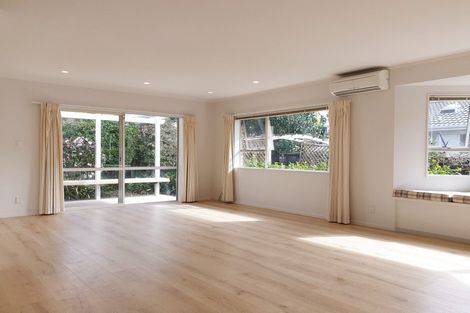 Photo of property in 3/89 Nile Road, Milford, Auckland, 0620