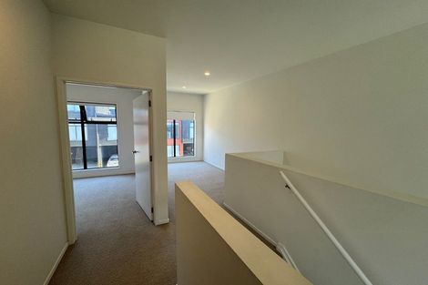 Photo of property in 24/17 Owens Place, Mount Maunganui, 3116