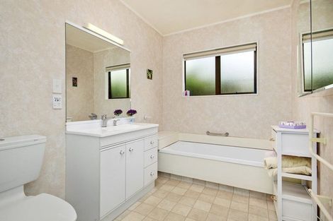 Photo of property in 3/161 Main Road, Tawa, Wellington, 5028