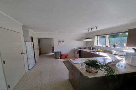 Photo of property in 5a Tawa Terrace, Tawa, Wellington, 5028