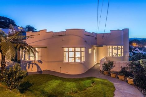 Photo of property in 10 Cavendish Square, Strathmore Park, Wellington, 6022