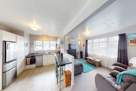 Photo of property in 11 Ferguson Street, Levin, 5510