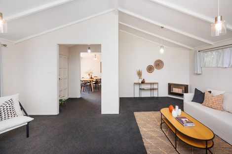 Photo of property in 3 Escort Grove, Awapuni, Palmerston North, 4412