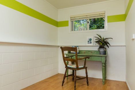 Photo of property in 2/102 Beresford Street, Bayswater, Auckland, 0622