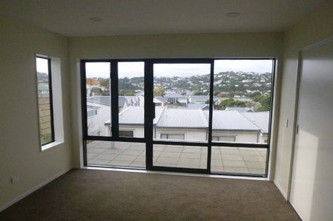 Photo of property in 10/104 Maupuia Road, Maupuia, Wellington, 6022