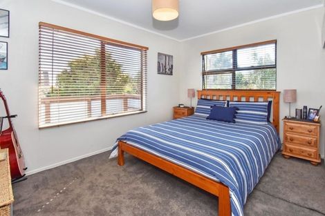 Photo of property in 21 Taihiki Road, Clarks Beach, 2122