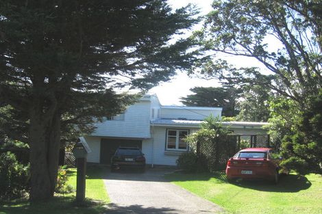 Photo of property in 209 Miromiro Road, Normandale, Lower Hutt, 5010
