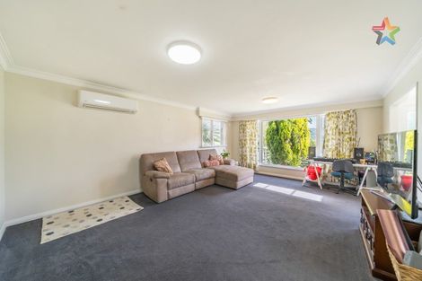 Photo of property in 19 Thomas Street, Stokes Valley, Lower Hutt, 5019