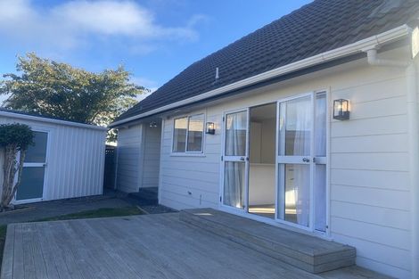 Photo of property in 22 Dominica Crescent, Grenada Village, Wellington, 6037