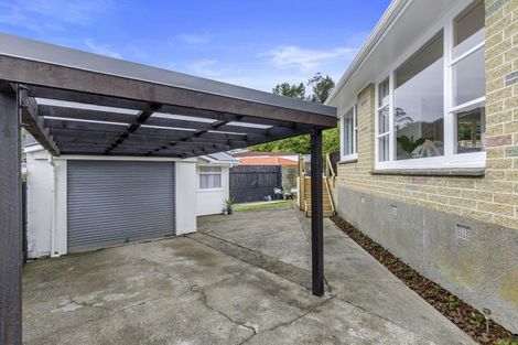 Photo of property in 2 Bella Grove, Naenae, Lower Hutt, 5011