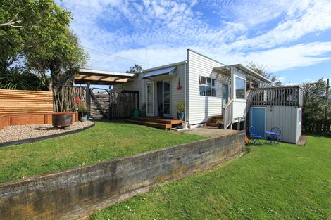 Photo of property in 9 Manukau Road, Raglan, 3225