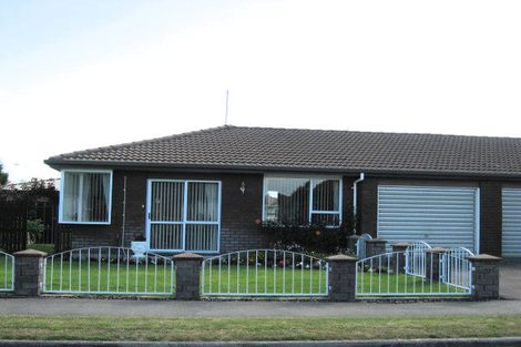 Photo of property in 1/1 Glenbyre Place, Bromley, Christchurch, 8062