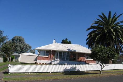 Photo of property in 21 Cutler Street, New Lynn, Auckland, 0600