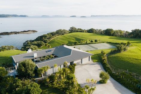 Photo of property in 1024 Takatu Road, Tawharanui Peninsula, Matakana, 0986